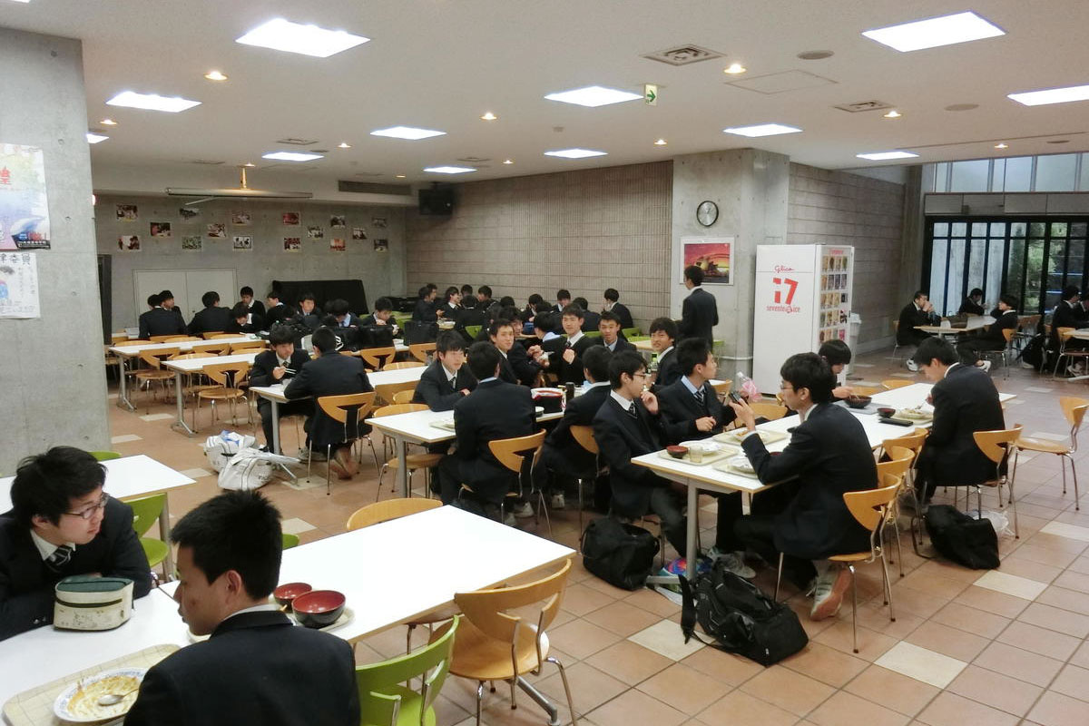 ダイニングホール